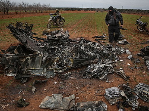 В Идлибе сбит сирийский вертолет: над телами погибших летчиков зверски надругались