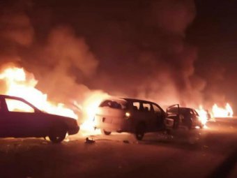 Беспорядки и погромы на границе Казахстана и Киргизии: 8 погибших, горят машины и дома