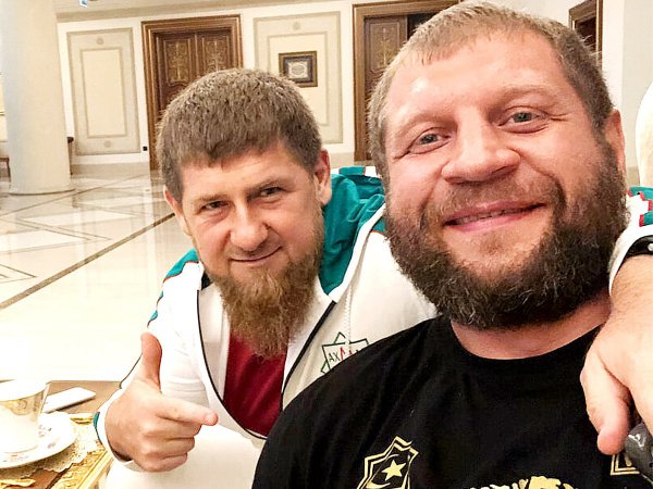 "Рамзан за слова отвечает!": Кадыров и Емельяненко встретились на ринге