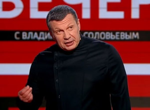 "Откуда появилось?": Соловьев отреагировал на ролик со смеющейся над льготами телеведущей