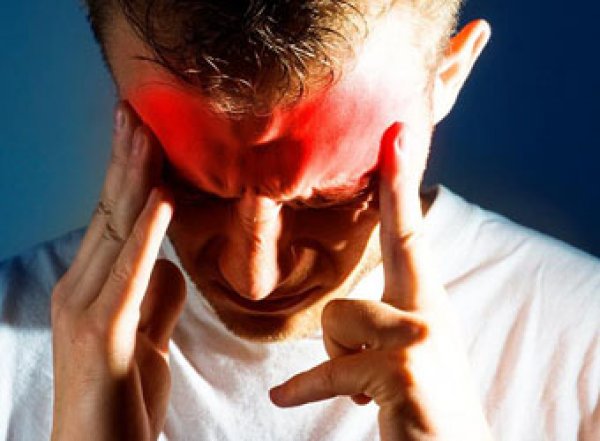 Медики назвали способы борьбы с мигренью