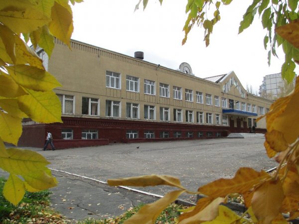 В одной из школ Липецка первоклашек из бедных семей травили, запрещая пить воду из кулера