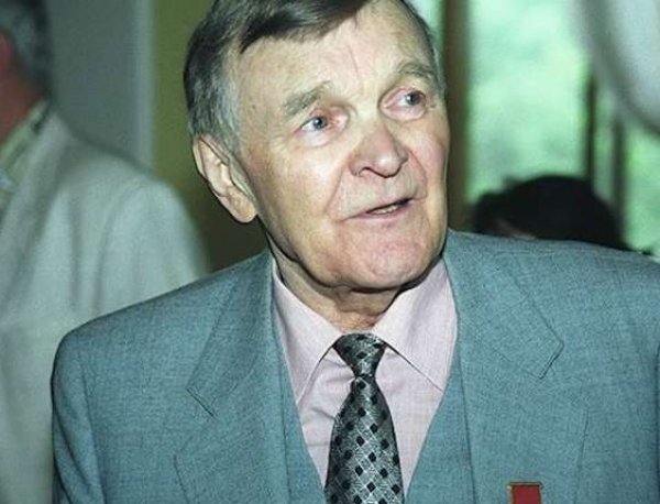 В Москве умер писатель Юрий Бондарев