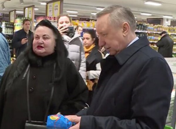 Губернатора Беглова уличили в "случайной встрече" в магазине с актрисой массовки (ВИДЕО)