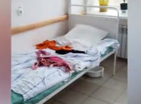 В Екатеринбурге проверят больницу с умершей у туалета пациенткой