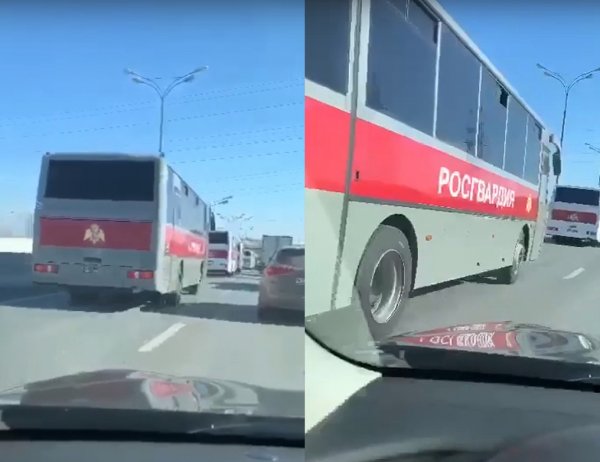 Автобусы с военными в Москве напугали Сеть: колонну с солдатами и бойцами Росгвардии сняли на видео