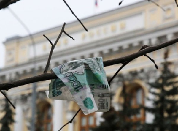 Курс доллара на сегодня, 9 марта 2020: паника на биржах, за доллар дают уже 75 рублей