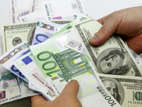 Курс доллара на сегодня, 12 марта 2020: доллар и евро подскочили до 76 и 84 рублей — впервые за 4 года