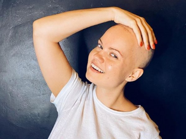 Больная раком дочь экс-солиста «На-На» Левкина побрилась налысо на камеру