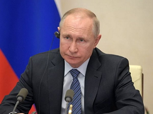 Сравнивший "коронавирусную заразу" с печенегами и половцами Путин "взорвал" Сеть мэмами (ФОТО)