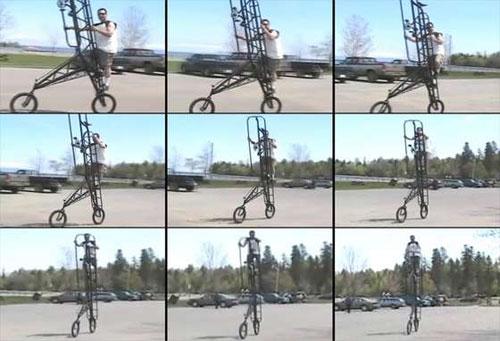 Трехметровый велосипед   помогает «прогуляться по небу»