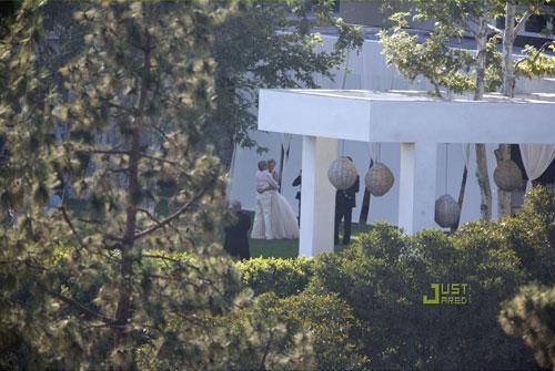 Главная лесби-пара Америки сочеталась браком