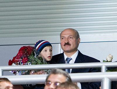 Необычное детство Коли Лукашенко