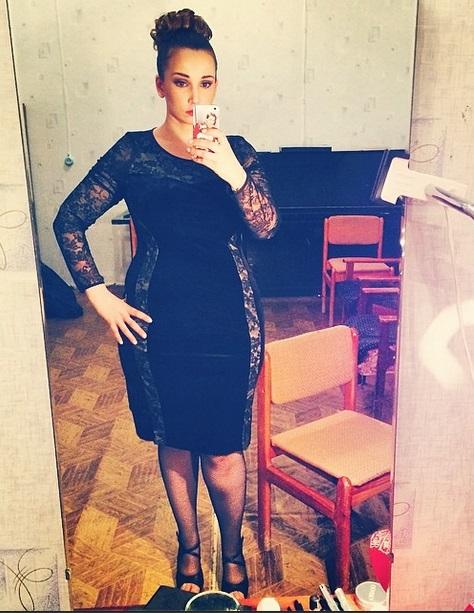 Звезды выкладывают в Instagram свои  фото в нежном возрасте