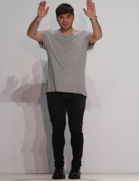 Звезды выкладывают в Instagram свои  фото в нежном возрасте