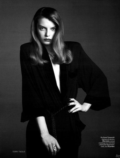 Русский Vogue устроил юбилейный парад славянок