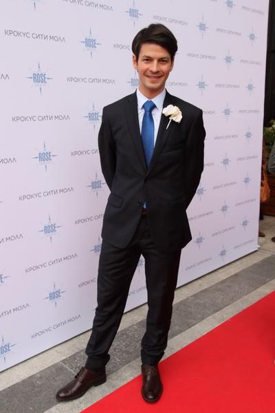 Волосожар и Траньков на свадьбе передали эстафету Сотниковой и Славнову