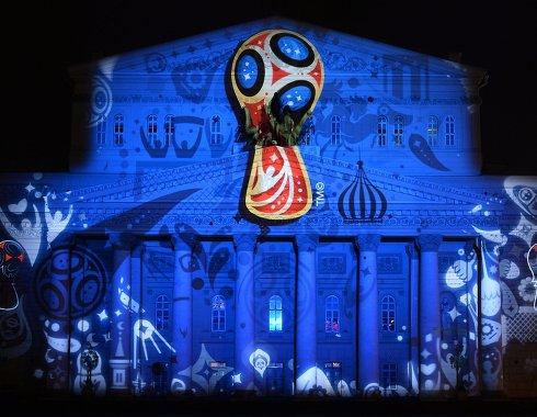 Бритва, картина Мунка и другие фотожабы на эмблему ЧМ-2018