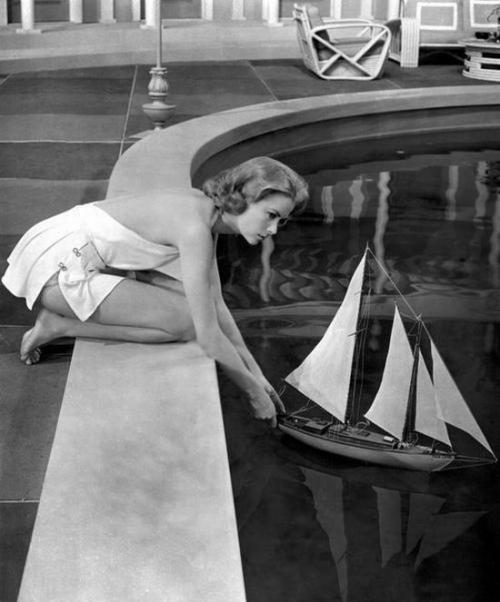 Редкие снимки знаменитостей прошлого и настоящего. Часть 7