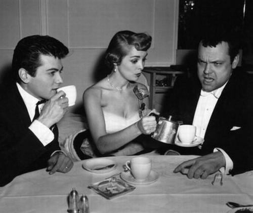 Редкие снимки знаменитостей прошлого и настоящего. Часть 7