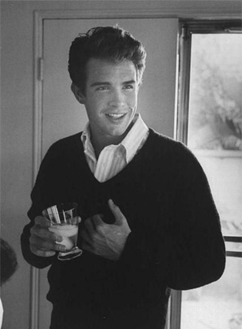 Редкие снимки знаменитостей прошлого и настоящего. Часть 7