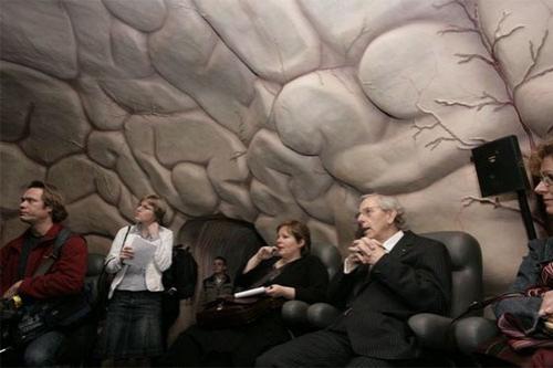 Экскурсантам предлагают совершить путешествие внутри человеческого тела