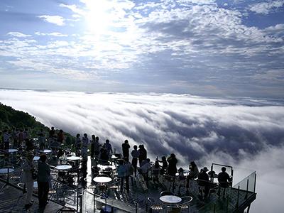 Терраса Ункай — волшебное место над облаками