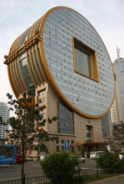 Топ-21 самых уродливых зданий в мире