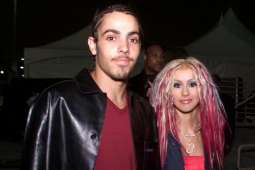 ТОП 10 знаменитостей, у которых были романы с танцорами из своего коллектива