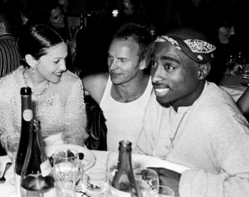 Самые провокационные фотографии звезд, сделанные папарацци