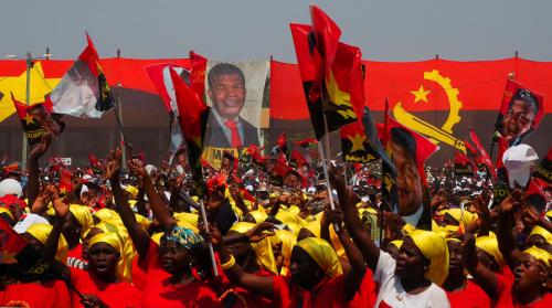 Сколько служат в армиях мира