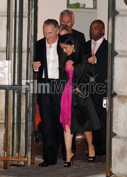 Сальма Хайек устроила из свадьбы карнавал