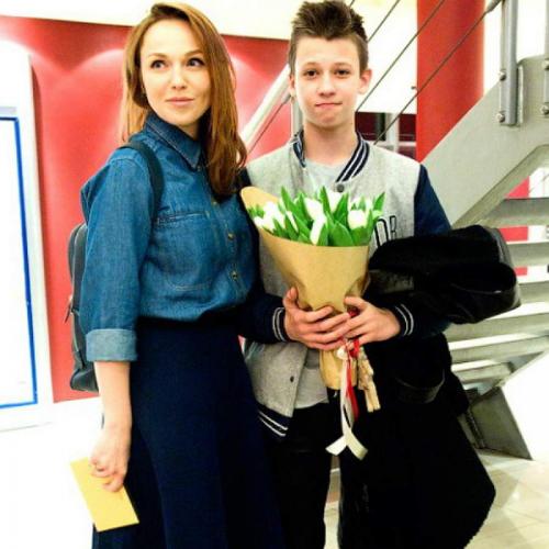 Знаменитости, которые жили или живут на две семьи