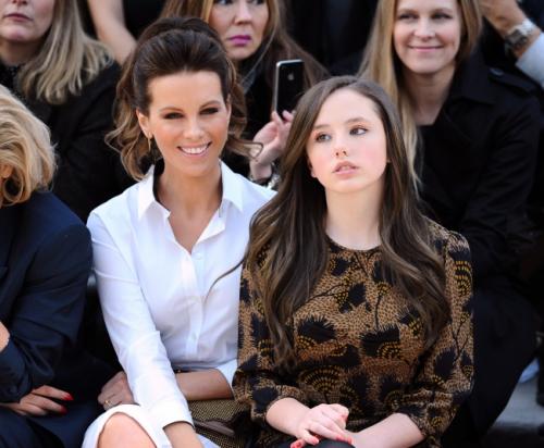 15 звёздных мам, выглядящих ровесницами своих детей