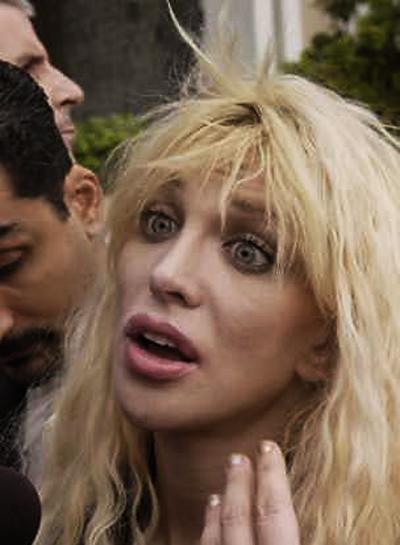 Неудачные фото звезд. Часть 3