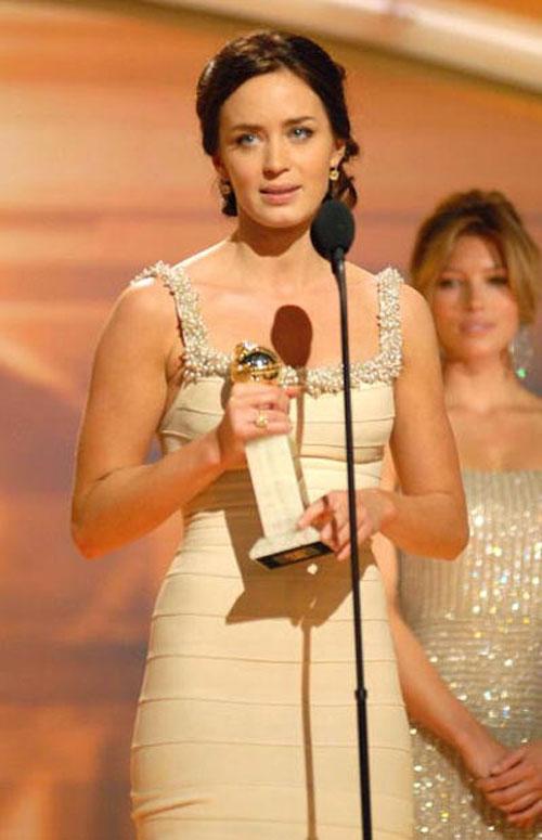 "Гостьи из будущего" наступают на пятки голливудским дивам