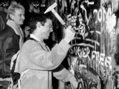 Берлинская стена — 50 лет с начала возведения