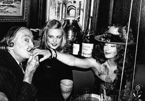 Обратная сторона знаменитостей