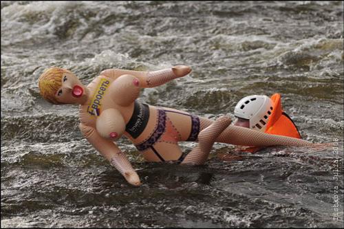 Питерские мужики оседлали резиновых баб