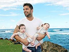 Рики Мартин показал своих близняшек