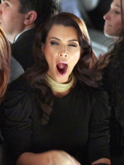 Зевающие знаменитости