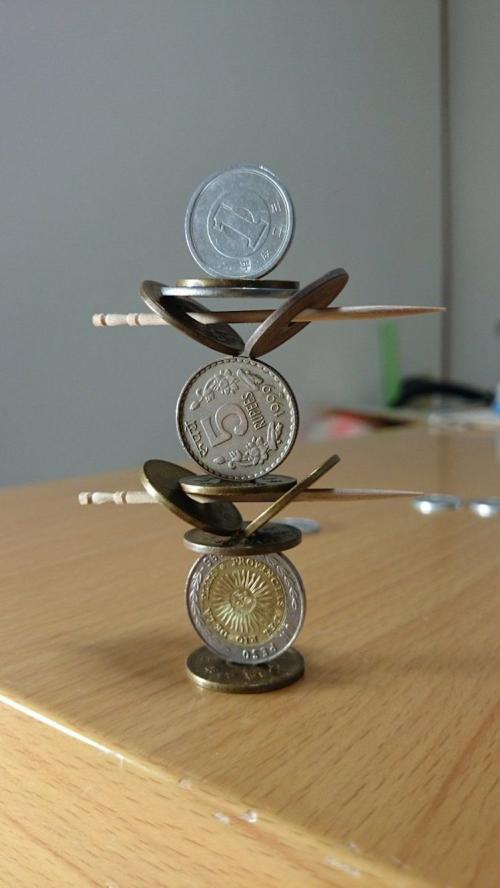 Нереальные конструкции из монет от японца Tanu