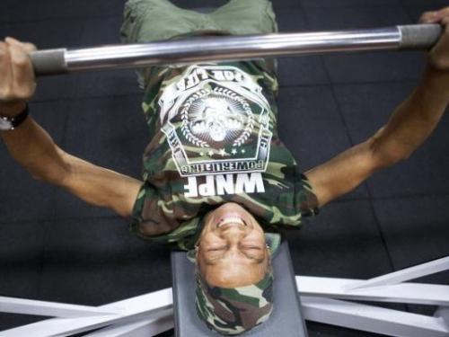 История 77-летней бабушки пауэрлифтера