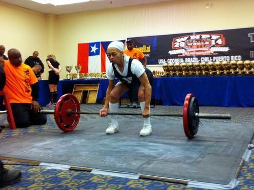 История 77-летней бабушки пауэрлифтера