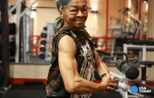 История 77-летней бабушки пауэрлифтера