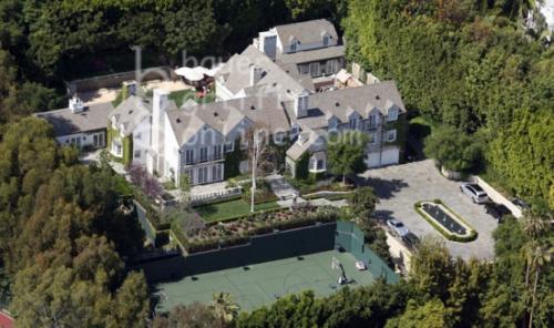 Самая красивая малышка Голливуда отметила трехлетие