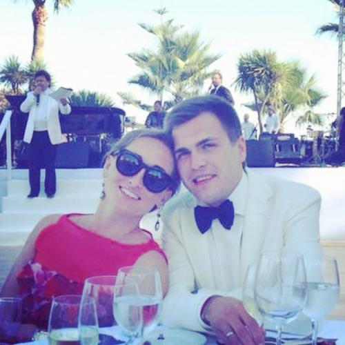 Где и как проводят летний отпуск российские знаменитости