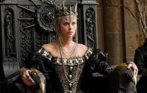 7 самых сексуальных кинозлодеек