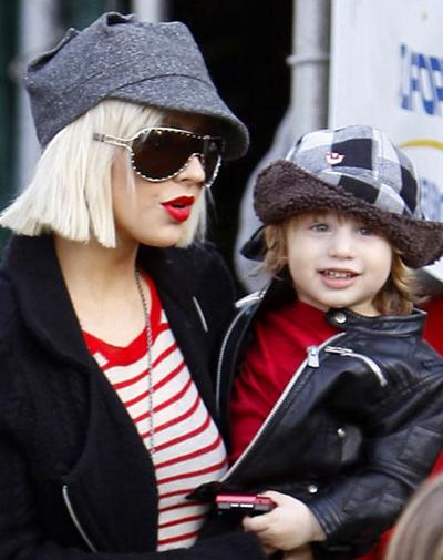 Звезды, рожавшие при помощи кесарева сечения