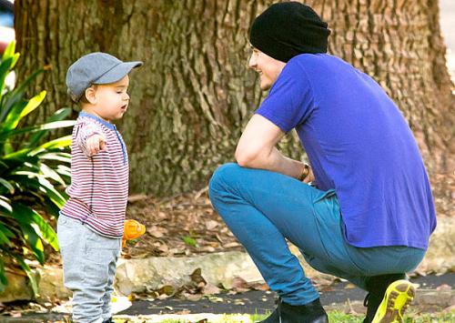 Орландо Блум и еще 10 образцовых папаш Голливуда